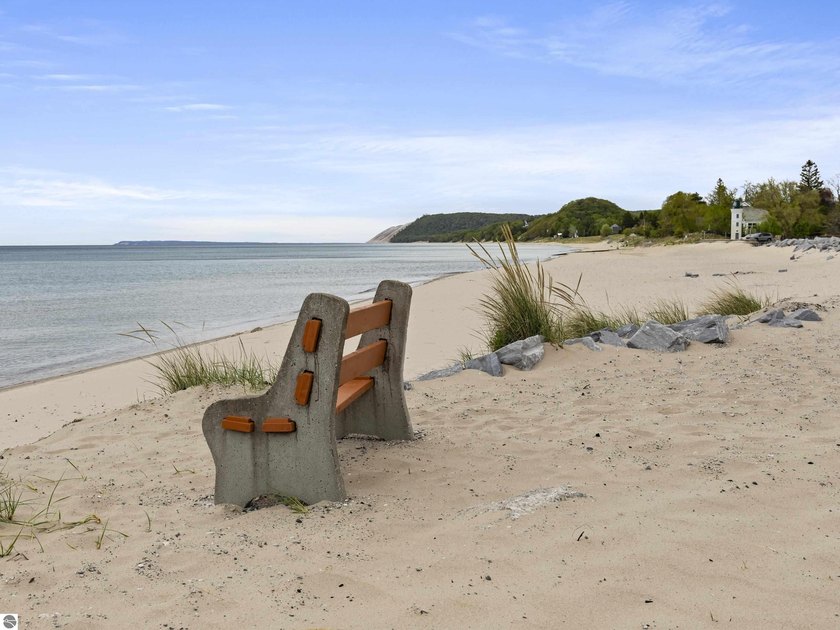 A Rare Find in the Heart of Empire! Discover the perfect place - photo 8