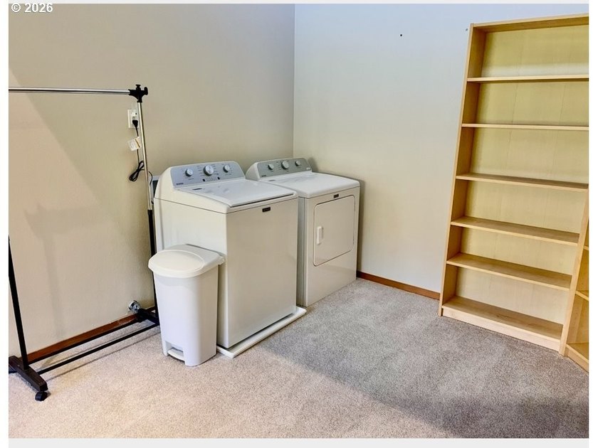 Welcome to easy, comfortable living in this beautifully - photo 17
