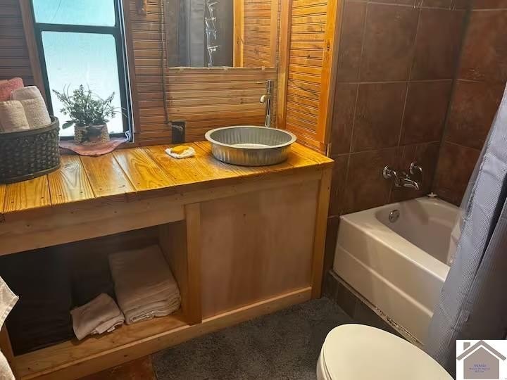 Discover a unique opportunity offering flexibility and space on - photo 8