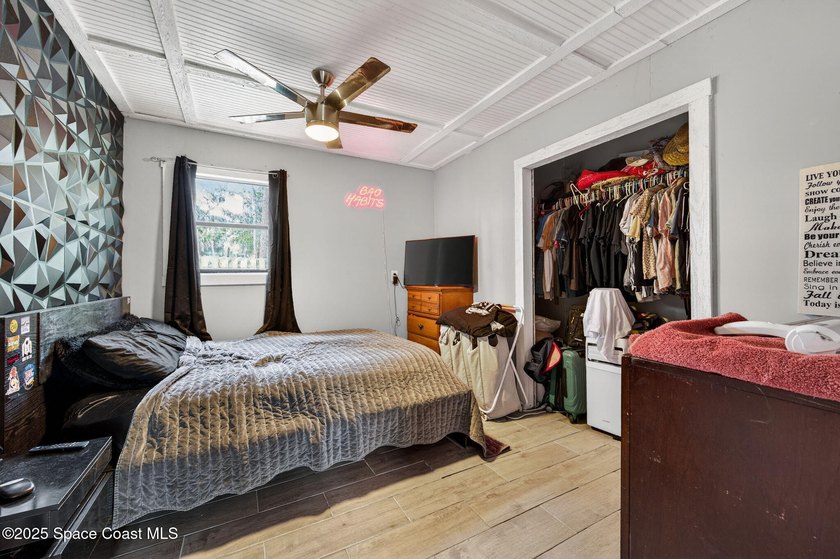 Property is back on the market at no fault of the seller or the - photo 45