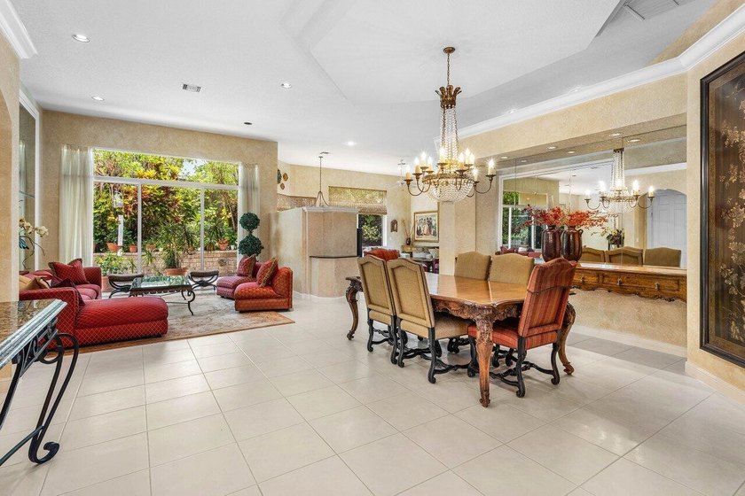 Beautiful 3 BD, 2.5 BA residence situated on a quiet street in - photo 3