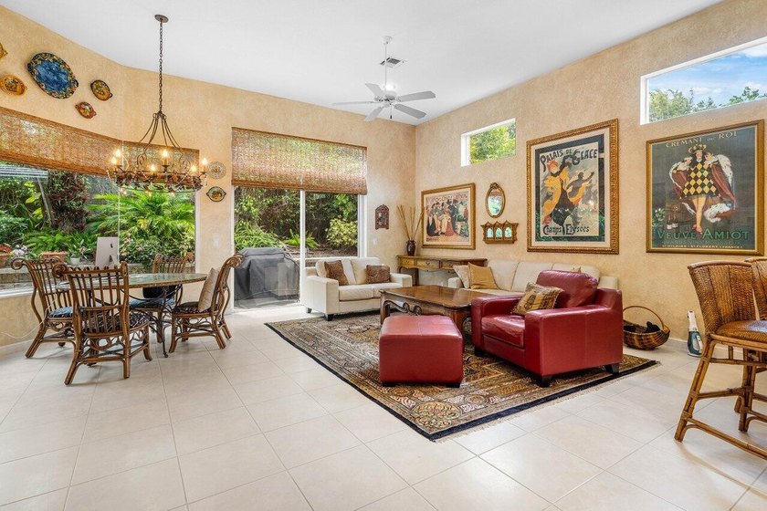 Beautiful 3 BD, 2.5 BA residence situated on a quiet street in - photo 8