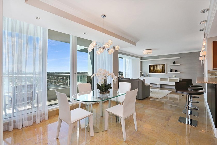 Ritz-Carlton, 5-Diamond award winning amenities make luxury - photo 11