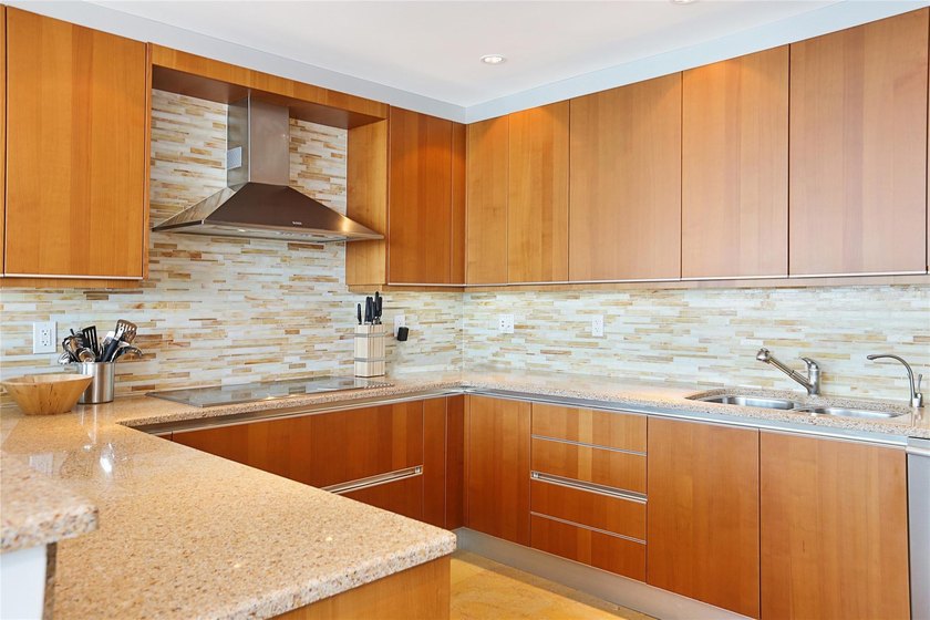Ritz-Carlton, 5-Diamond award winning amenities make luxury - photo 16