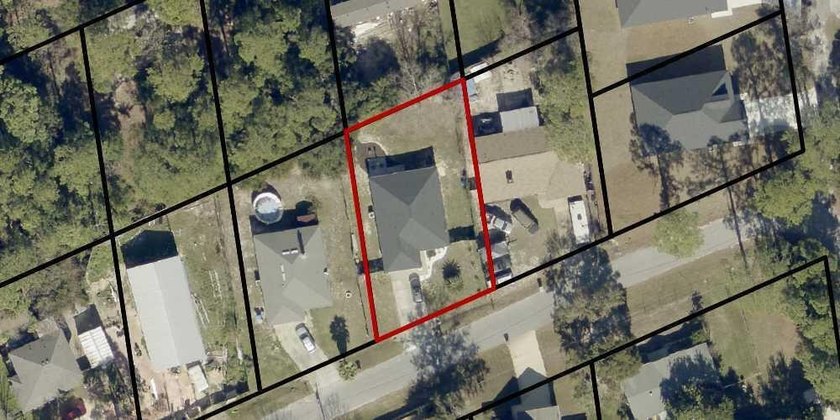 Welcome to this beautifully maintained 3BR/2BA home offering - photo 47
