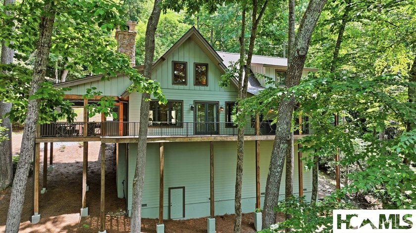 A classic mountain sanctuary nestled within the exclusive Bear - photo 23