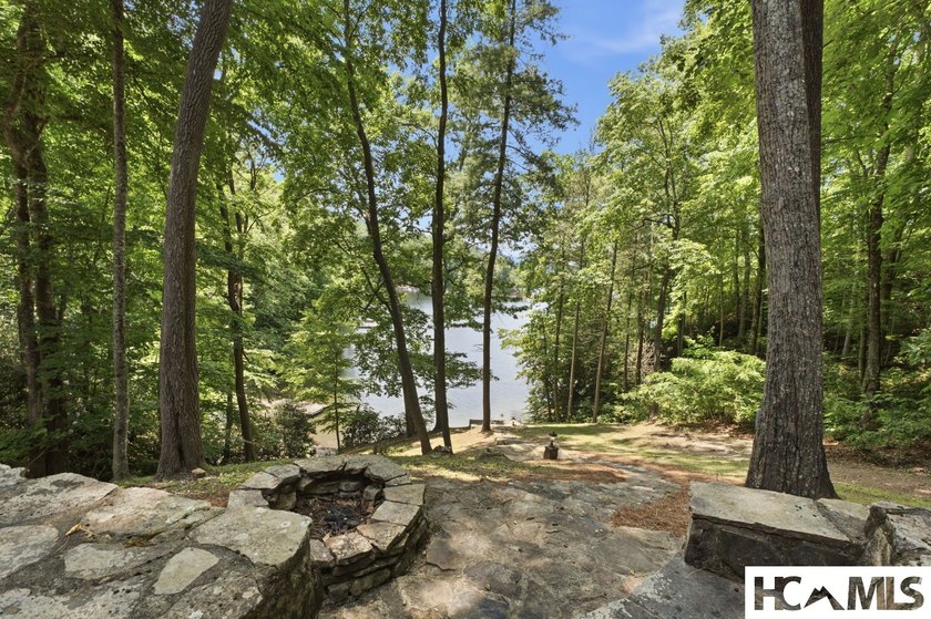 A classic mountain sanctuary nestled within the exclusive Bear - photo 44