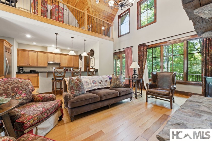 A classic mountain sanctuary nestled within the exclusive Bear - photo 47