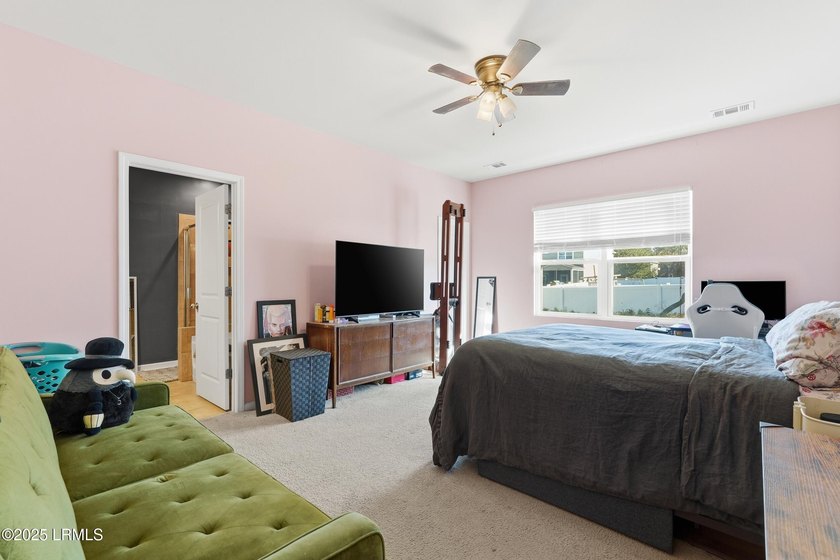 Get ready to fall in love with this cheerful and totally move-in - photo 15