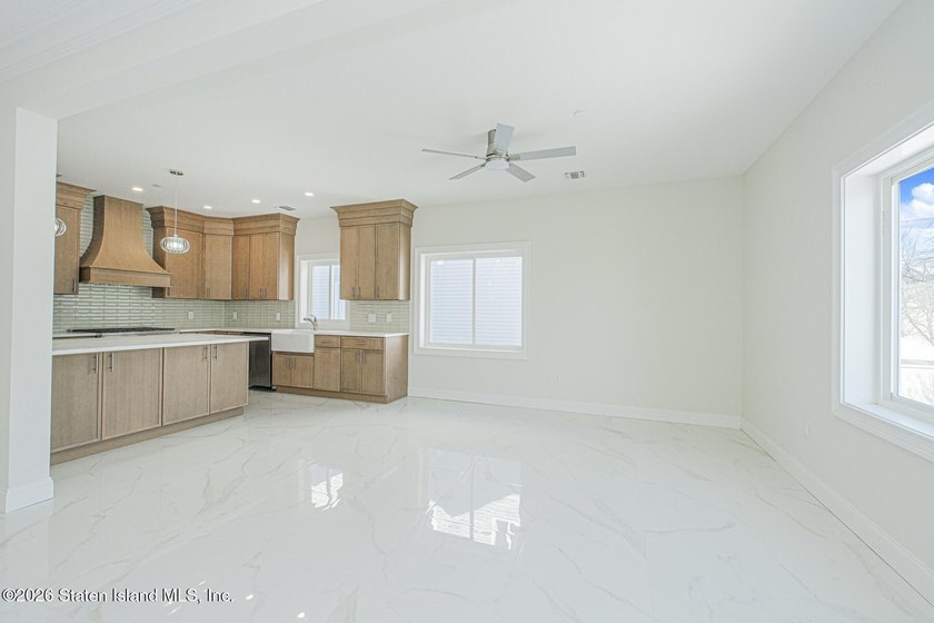 435 Brighton St. is the serene setting for this absolutely - photo 27