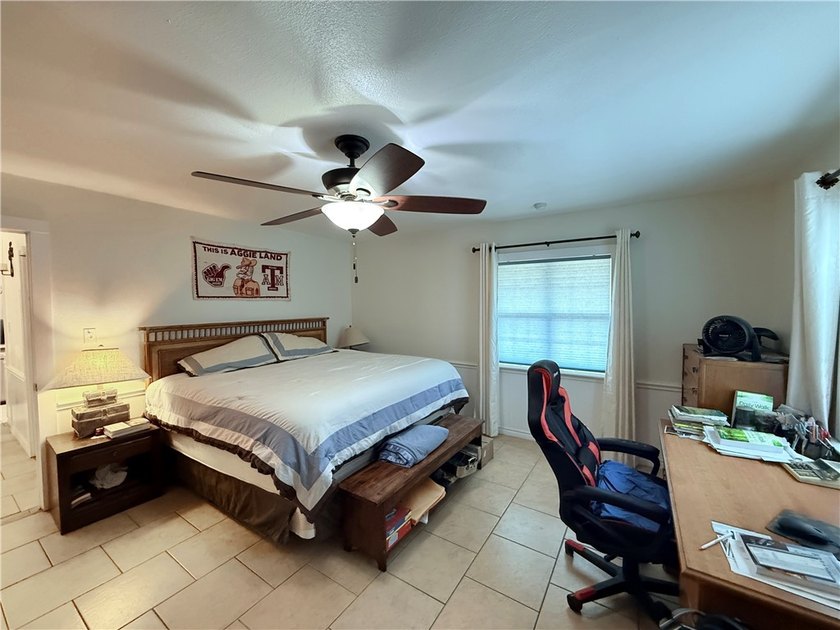 Welcome to laid-back Texas coastal living where fishing, boating - photo 13