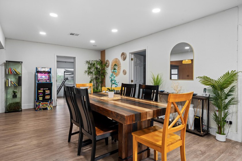 INCREDIBLE INVESTMENT PROPERTY. Approved to Build 5 townhomes of - photo 4