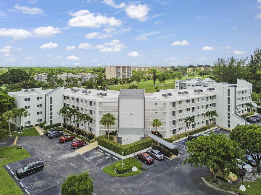 Welcome to this charming 2-bedroom, 2-bathroom condominium - photo 16