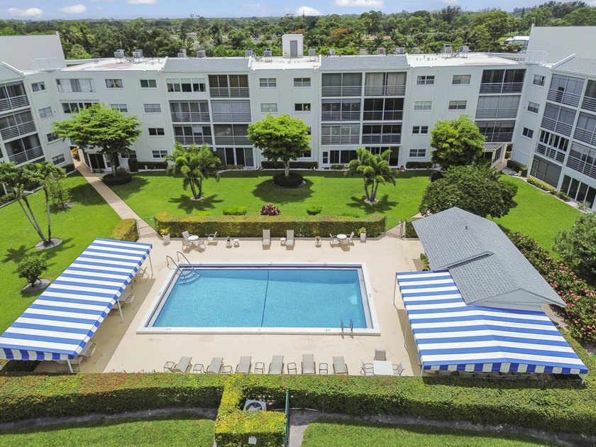 Welcome to this charming 2-bedroom, 2-bathroom condominium - photo 21