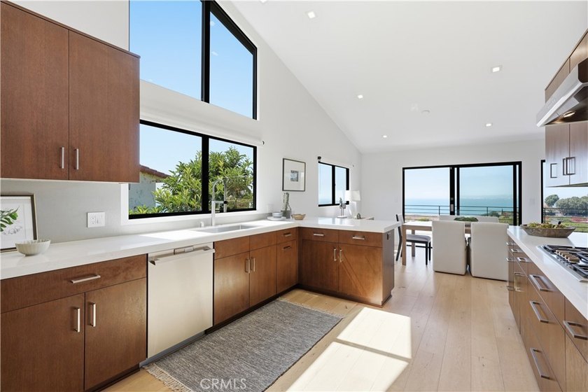 381 Palos Verdes Dr. W - photo 4