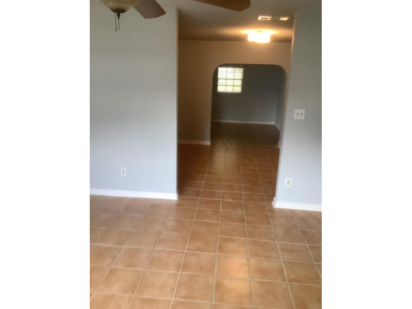 Location! Location! Location! Enjoy a freshly painted interior - photo 12