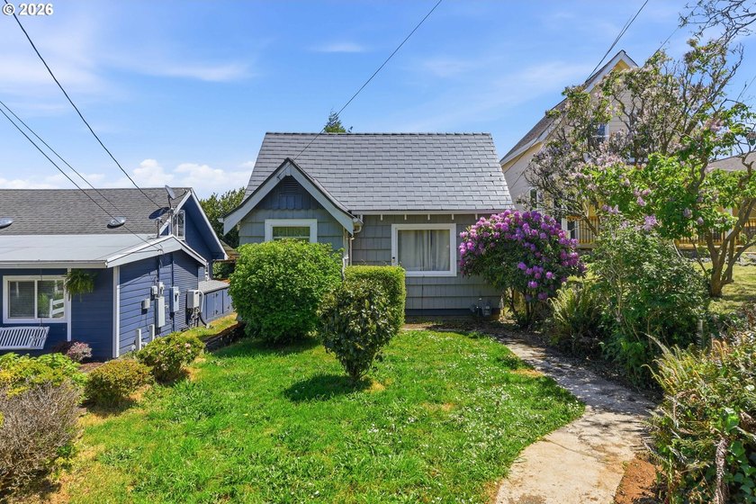 Marshfield Multi-Unit property for sale! Main home and duplex - photo 6