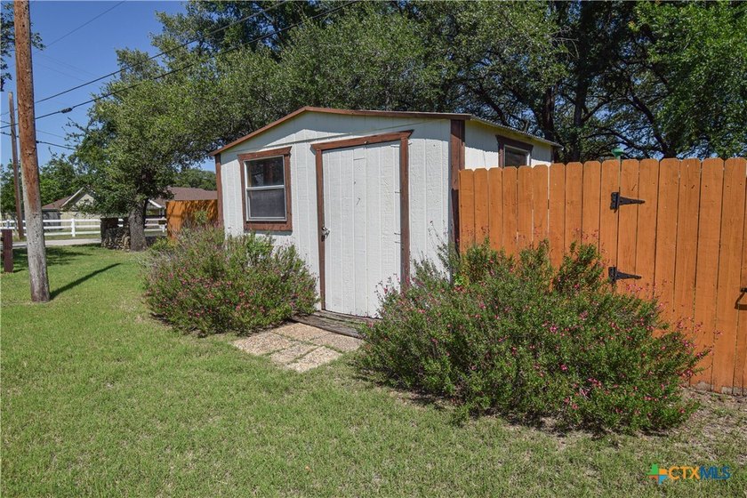 Searching for beautiful home with a country feel in the city of - photo 28