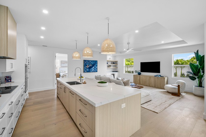 Welcome to this stunning Coastal Contemporary residence located - photo 9
