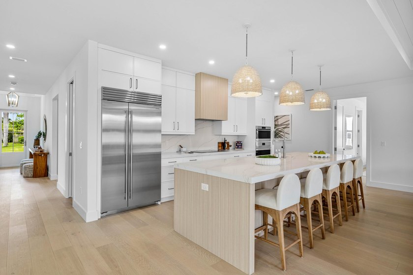 Welcome to this stunning Coastal Contemporary residence located - photo 10