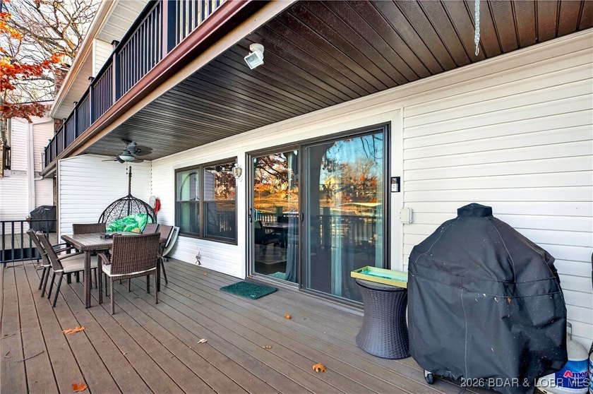 Lake life doesn't get easier-or cozier-than this. This two-story - photo 38