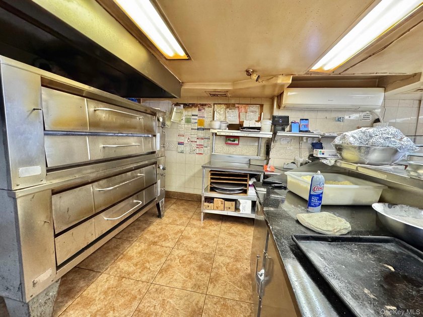 Calling All Entrepreneurs &amp; Restaurateurs!!! Turn-Key Successful - photo 6