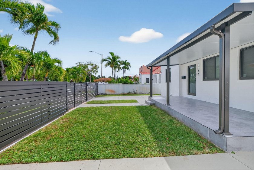 BRING YOUR BEST OFFERS. MOTIVATED SELLER! 3Br + Den(can be used - photo 9