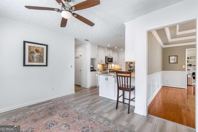 You will love this SPRAWLING RANCH WITH BONUS on a partially - photo 10