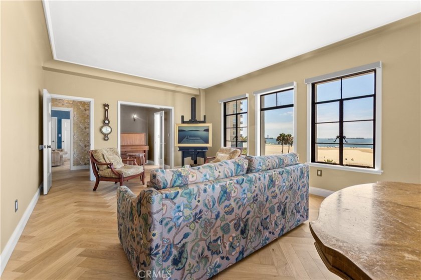 Welcome to Villa Riviera, one of Long Beach's most iconic and - photo 8