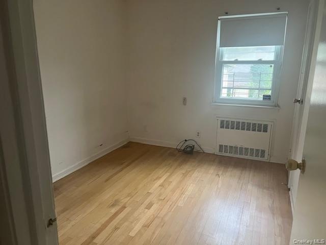 Rare Found Lot 50x100 In The Central Of Little Neck. Short - photo 5