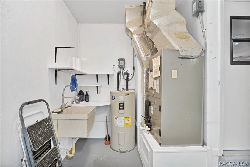 Location! Location! Location for this 2 bedroom 2 bath Oakleaf - photo 34