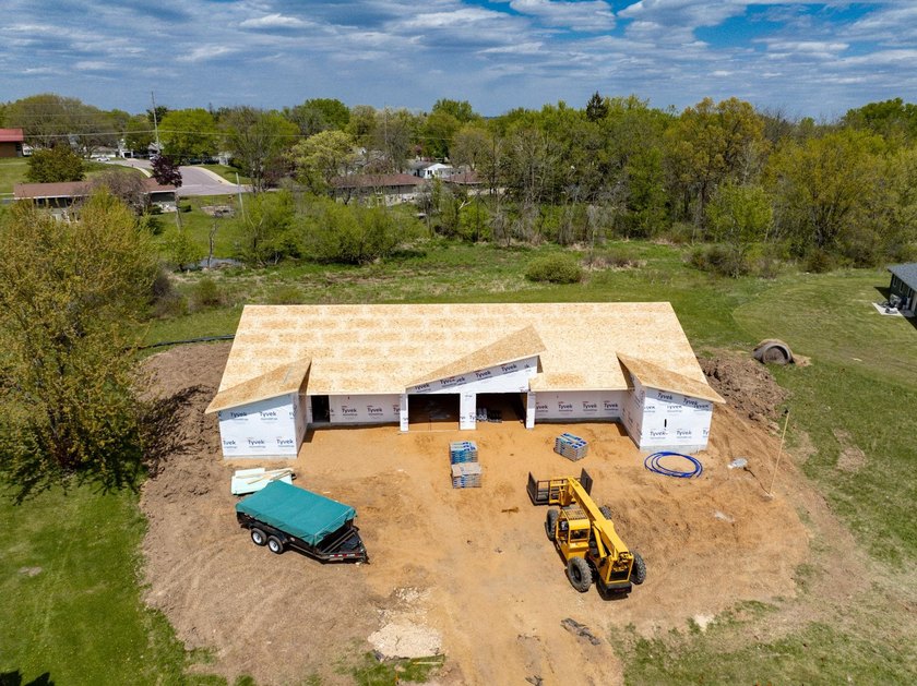 Brand New Construction Coming to Mauston! Don't miss your chance - photo 17