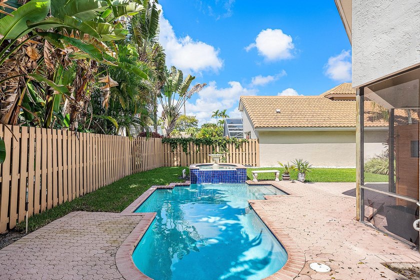 Updated 3 BD 3 BA home with bright, inviting living spaces and - photo 21