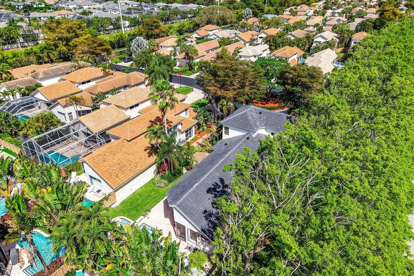Updated 3 BD 3 BA home with bright, inviting living spaces and - photo 24