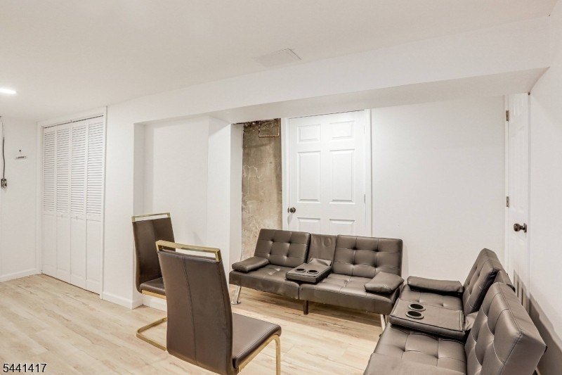 Beautifully updated 3-bedroom home offering a bright - photo 9