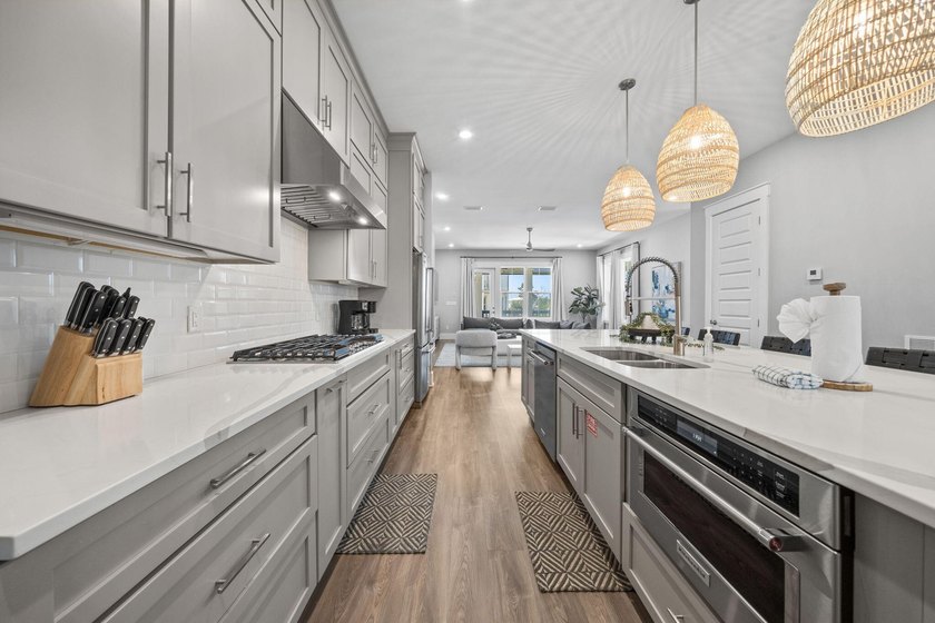 Tucked within the Twin Palms enclave of Inlet Beach, 34 Majestic - photo 15
