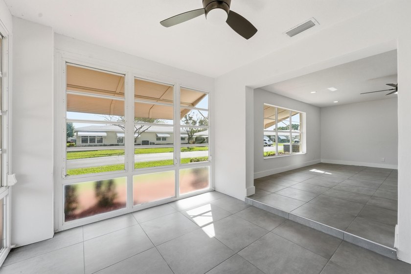 Fully renovated 2 bedroom, 2 bathroom corner villa located - photo 15