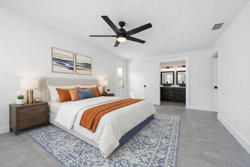 Fully renovated 2 bedroom, 2 bathroom corner villa located - photo 18