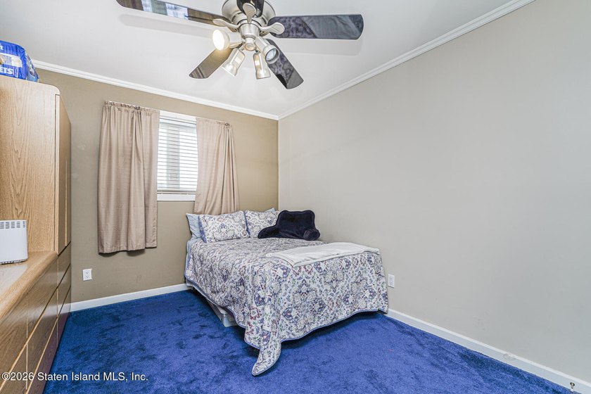 Beautiful extra-large single-family semi that offers the space - photo 21