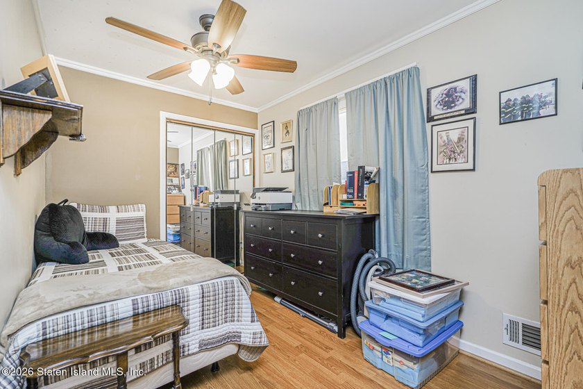Beautiful extra-large single-family semi that offers the space - photo 22
