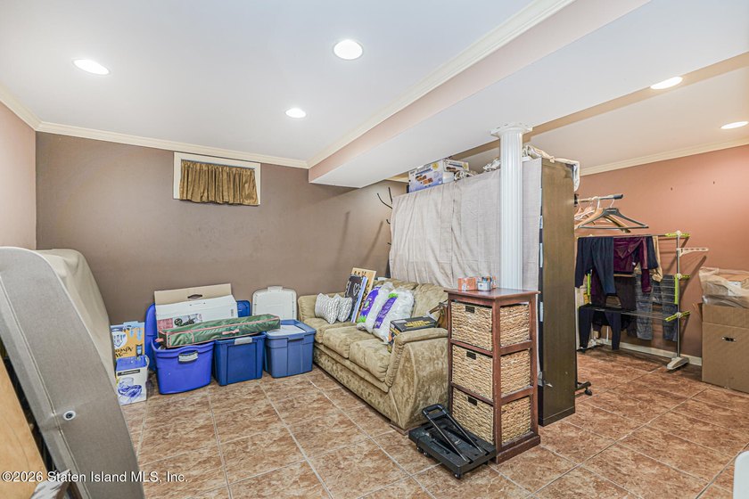 Beautiful extra-large single-family semi that offers the space - photo 24