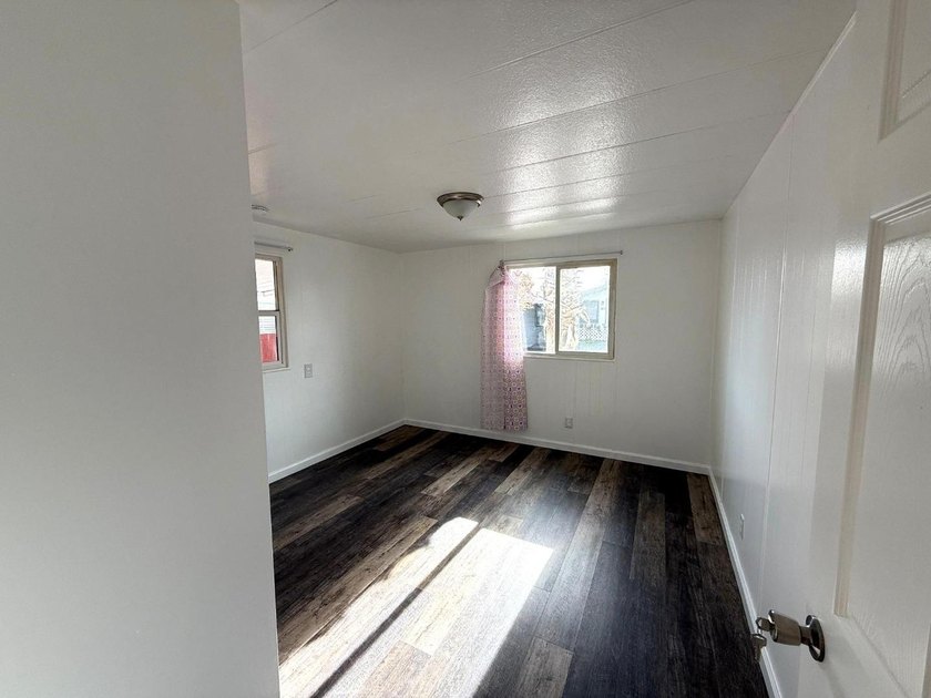 Updated 2-bedroom, 1-bathroom mobile home located in the Golden - photo 7