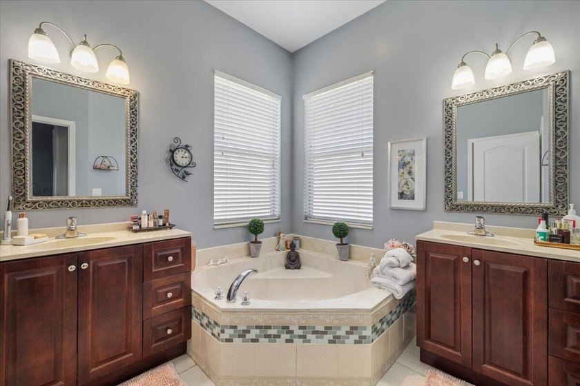 Welcome to easy, low-maintenance Florida living in the - photo 14