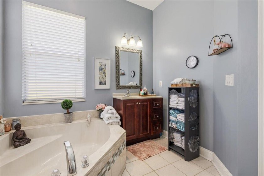 Welcome to easy, low-maintenance Florida living in the - photo 15