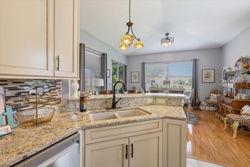 Welcome to easy, low-maintenance Florida living in the - photo 29