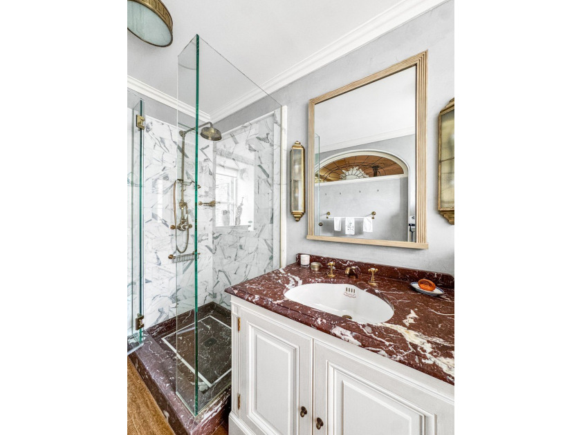 One of Chicago's finest cooperative residences, this - photo 31
