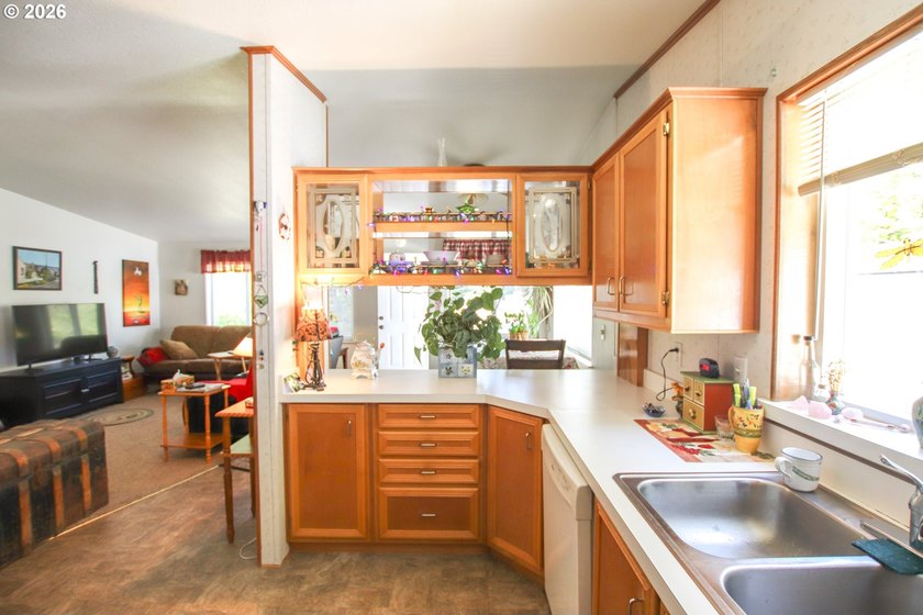 Nestled along the scenic Oregon Coast, this charming 2-bedroom - photo 8