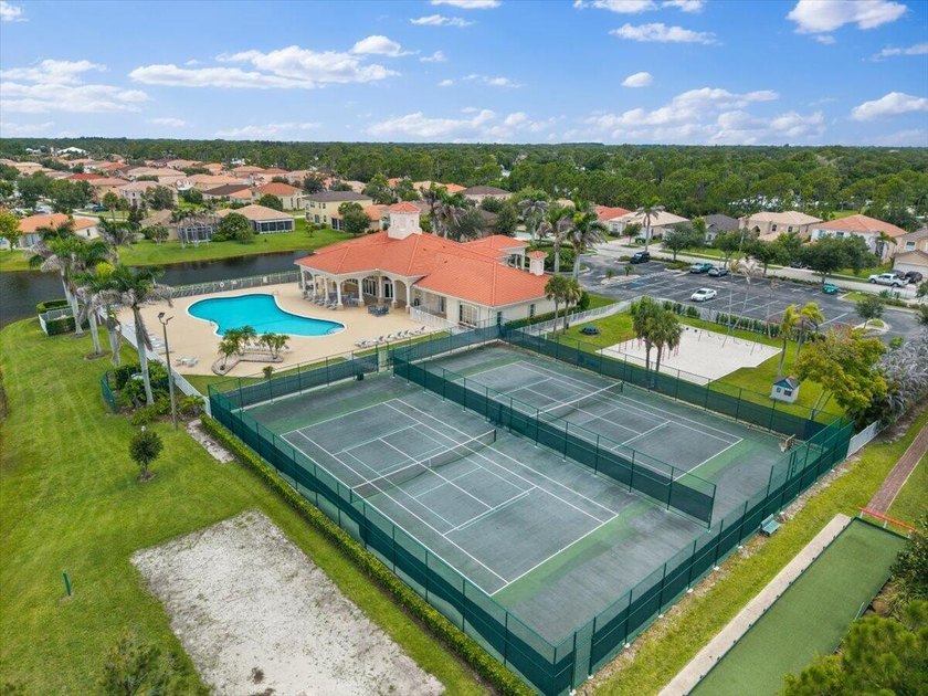 Welcome to easy, low-maintenance Florida living in the - photo 39