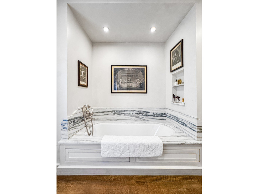 One of Chicago's finest cooperative residences, this - photo 42