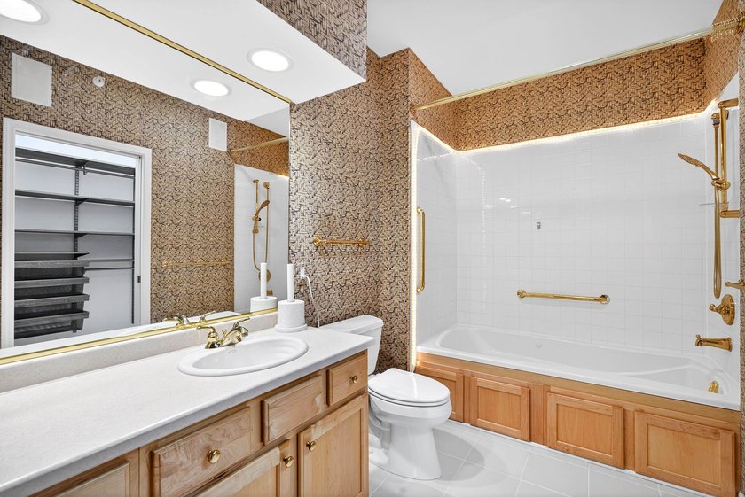 Beautiful luxury condominium home in East Madison's sought after - photo 22